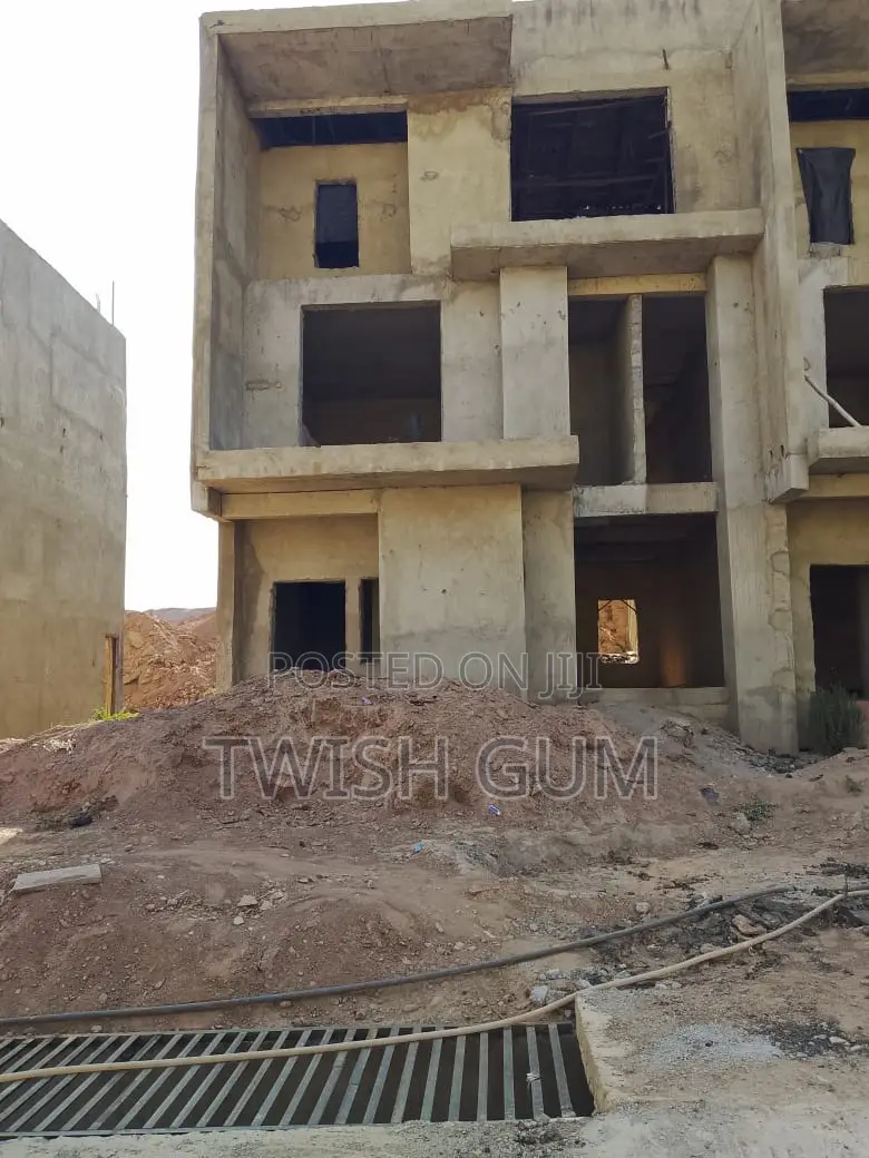 4bdrm Duplex in Admiralty Estate, Asokoro for sale in Asokoro