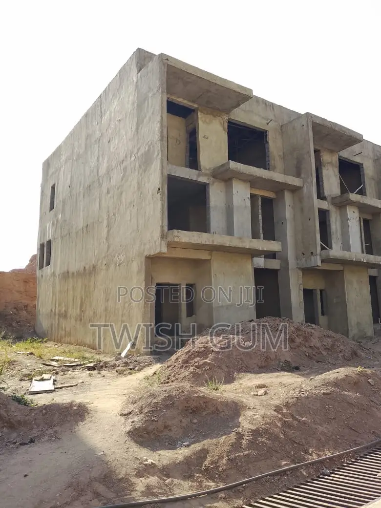 4bdrm Duplex in Admiralty Estate, Asokoro for sale in Asokoro