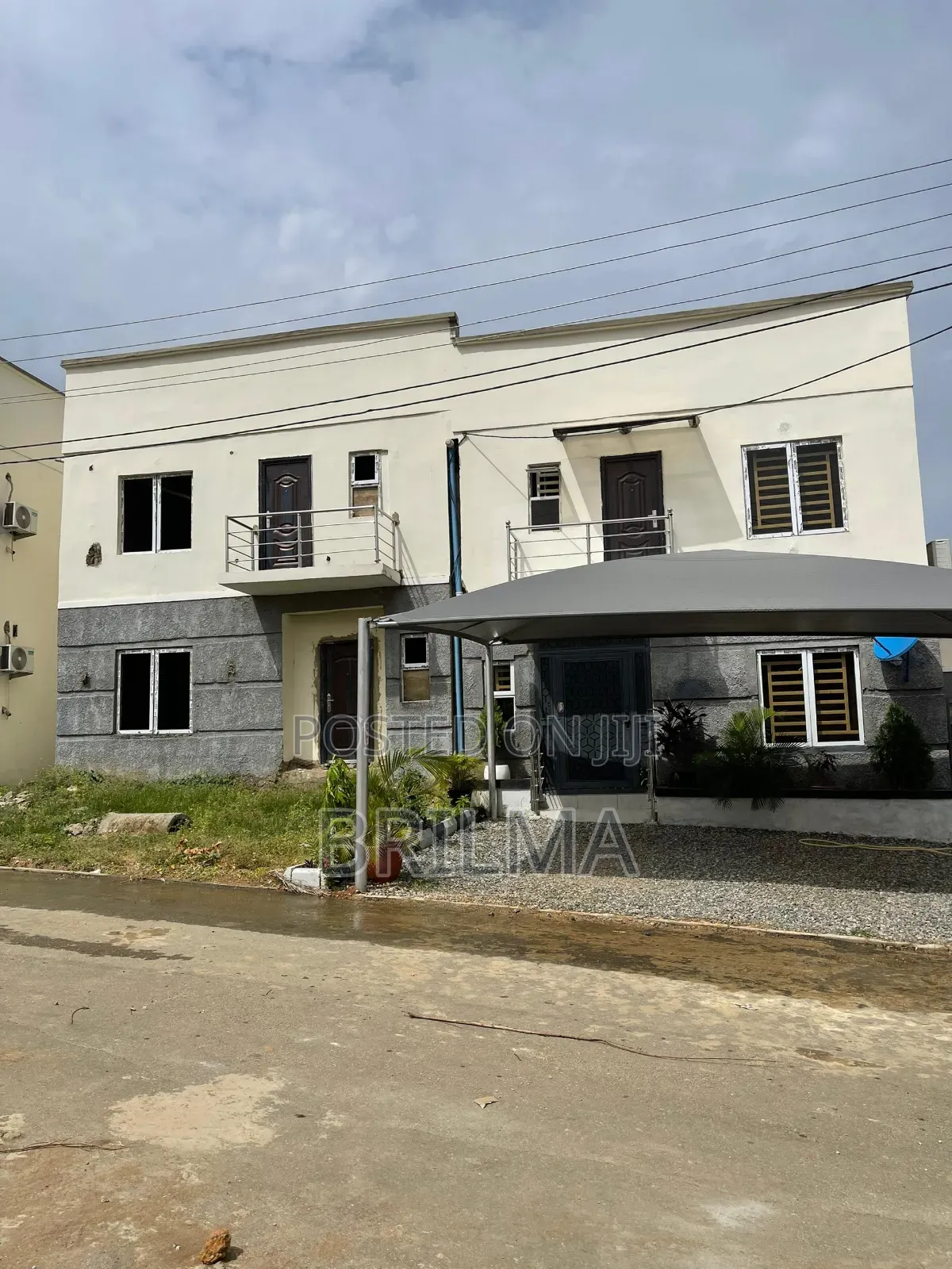 4bdrm Duplex in Life Camp for sale in Life Camp
