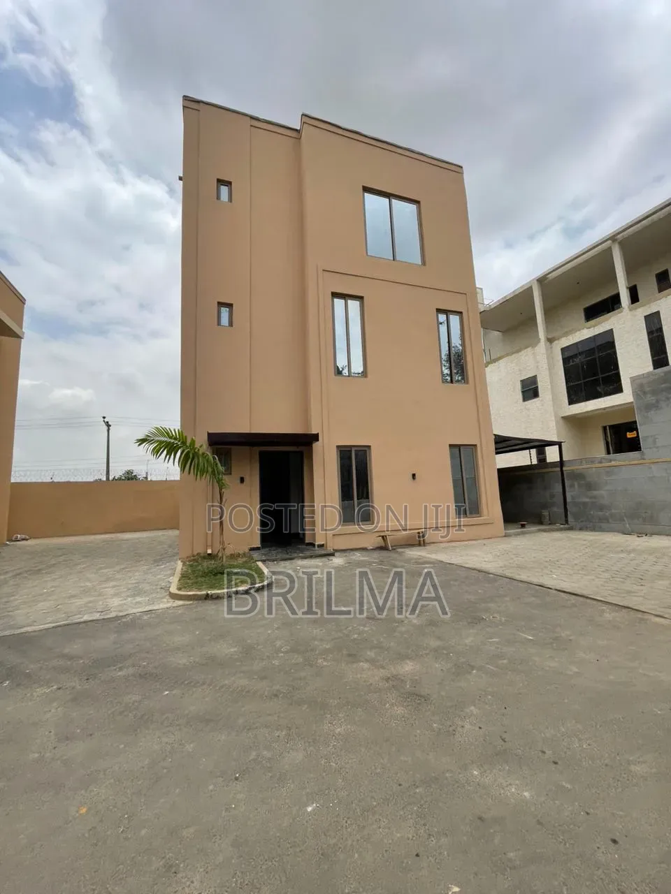 6bdrm Duplex in Maitama for sale in Maitama