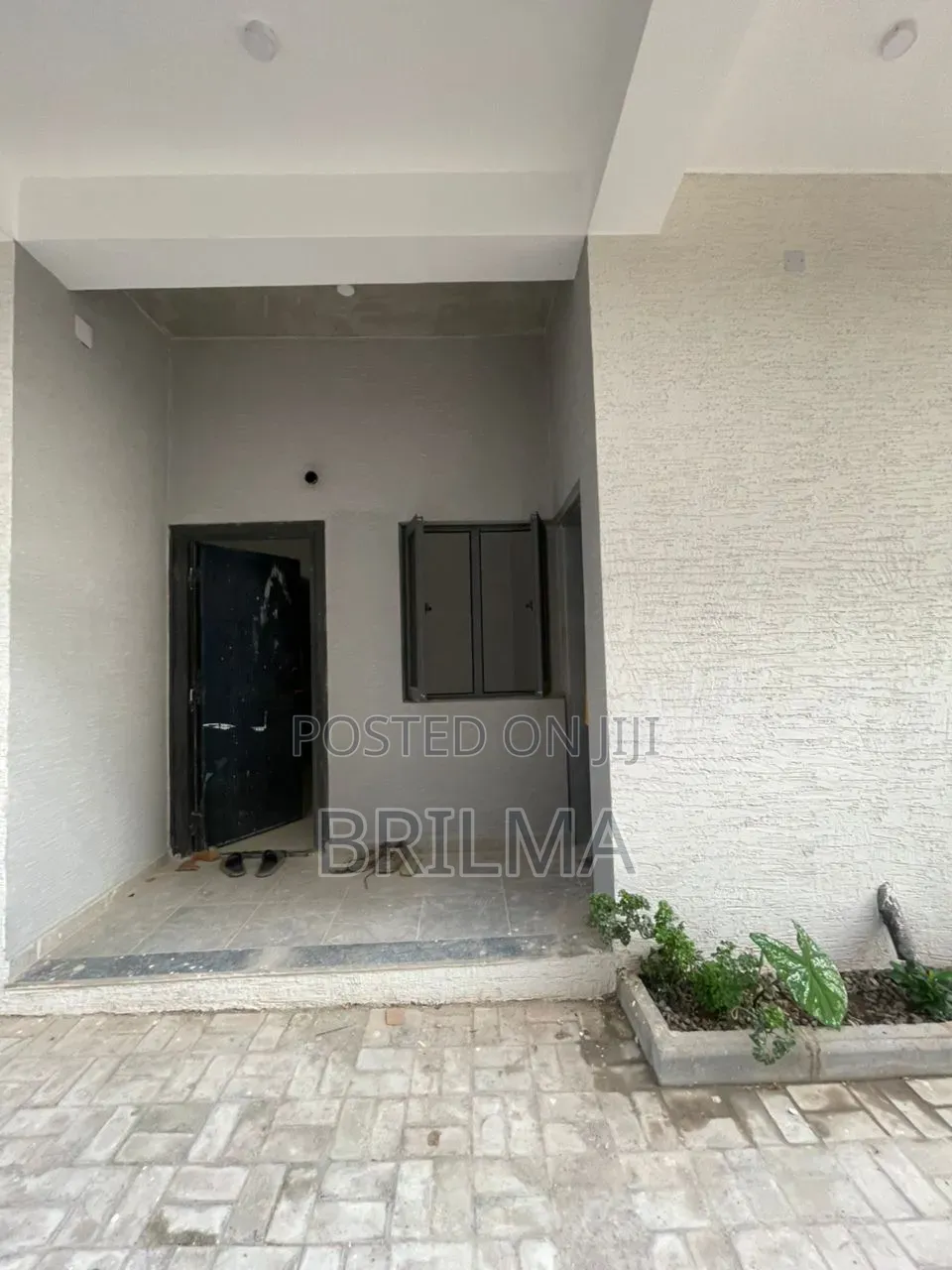 3bdrm Block of Flats in Life Camp for sale in Life Camp