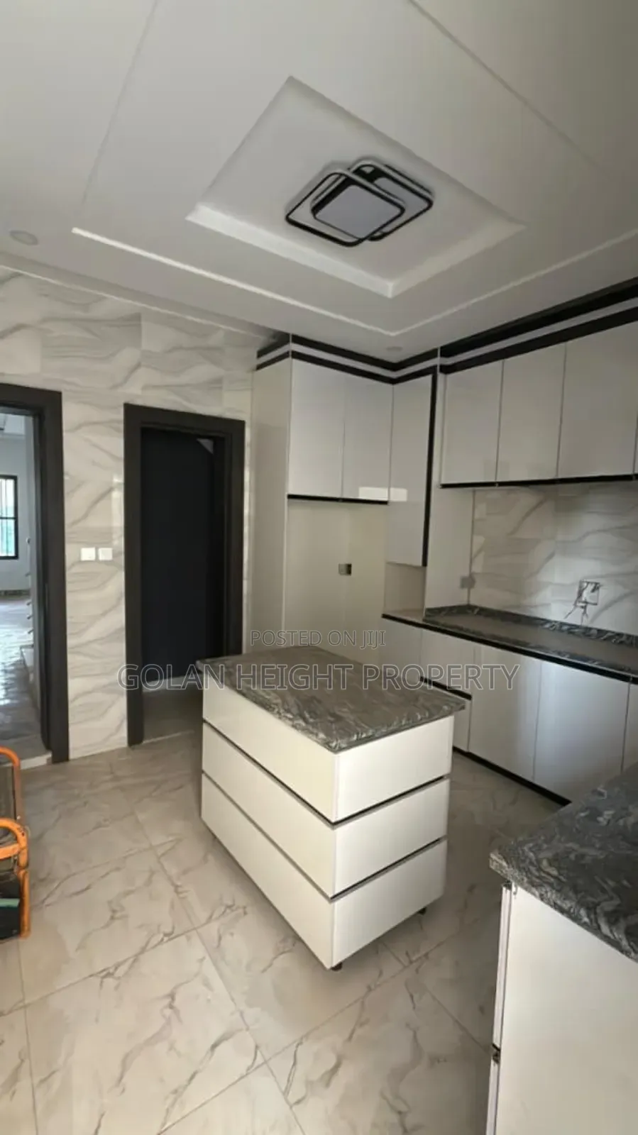 4bdrm Townhouse/Terrace in Lifecamp for sale in Life Camp