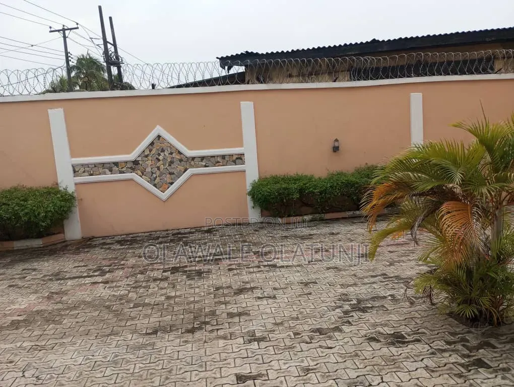 6bdrm Duplex in Ajara, Badagry for sale in Badagry