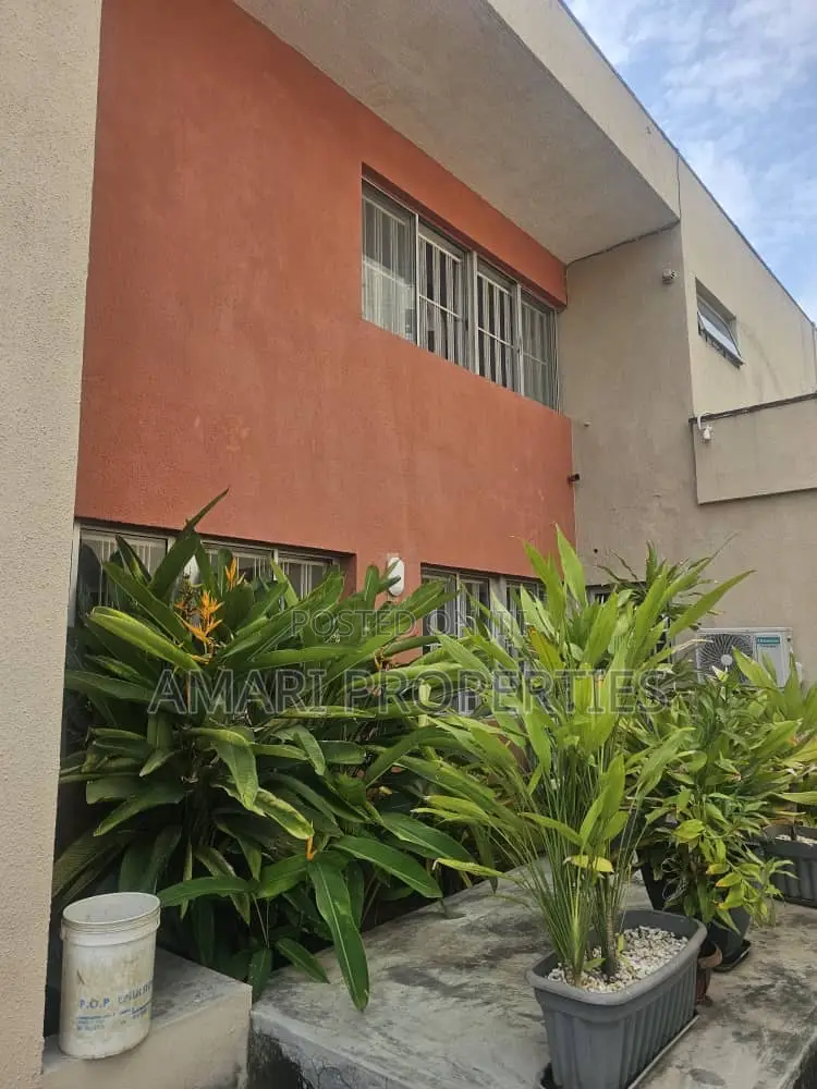 3bdrm Duplex in Victoria Island for rent in Victoria Island