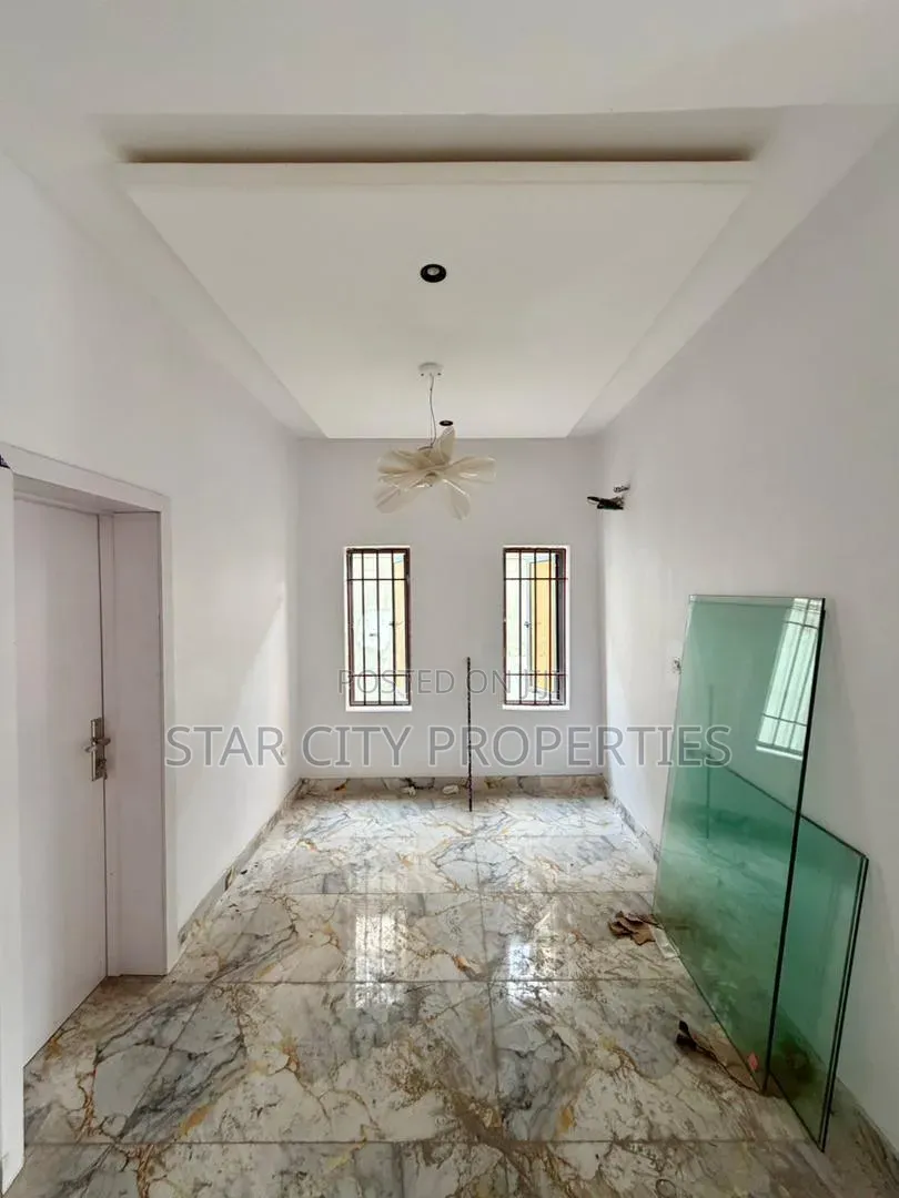 4bdrm Duplex in Magodo for sale in Magodo Isheri