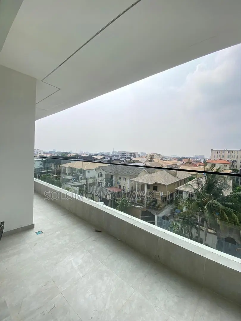 2bdrm Maisonette in Lekki Phase 1 for sale in Lekki Phase 1
