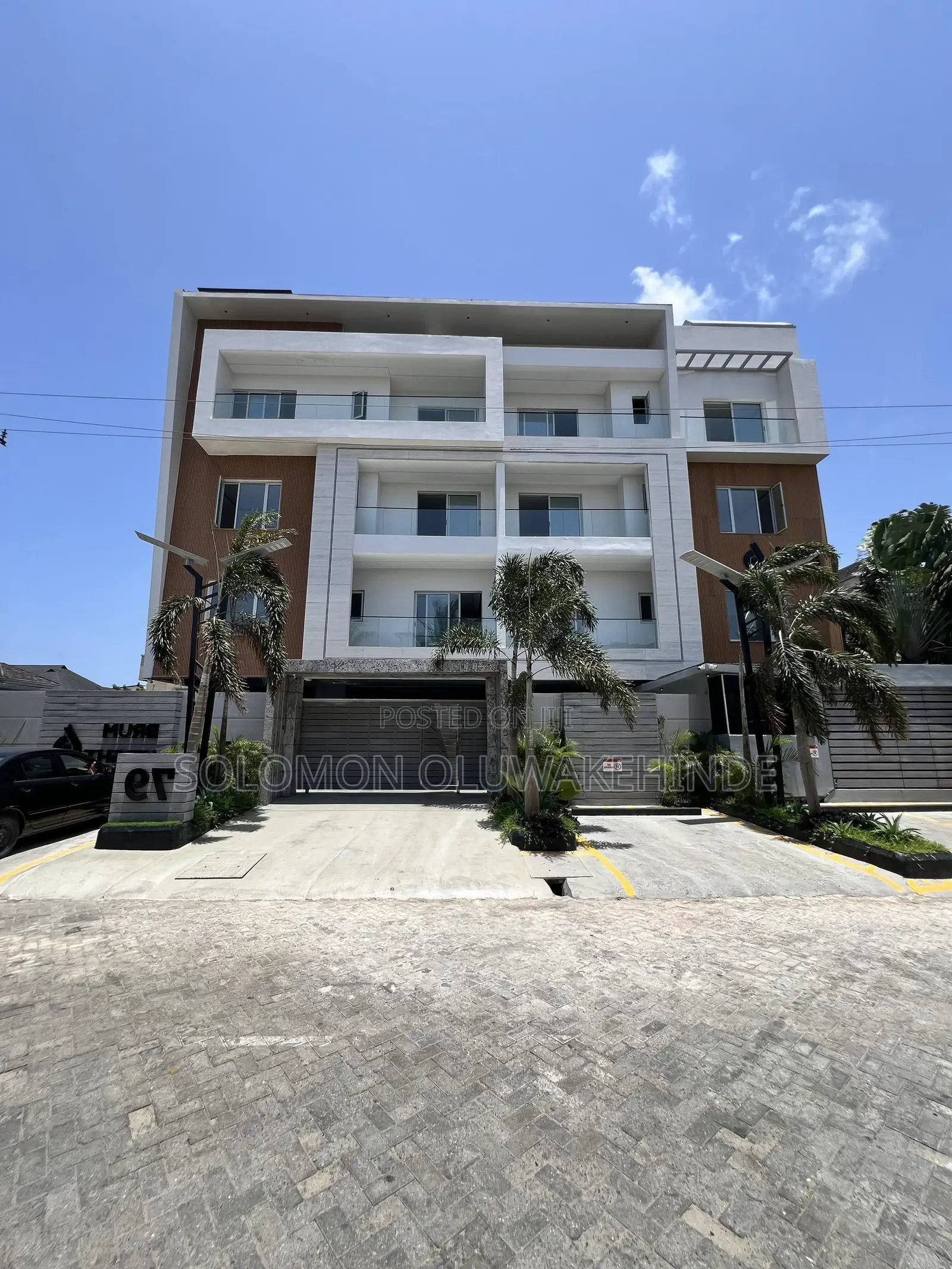 2bdrm Maisonette in Lekki Phase 1 for sale in Lekki Phase 1