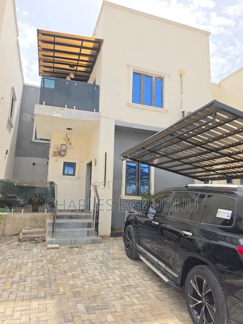 Luxury 2bedroom Duplex on the Airport Road. in Kuje
