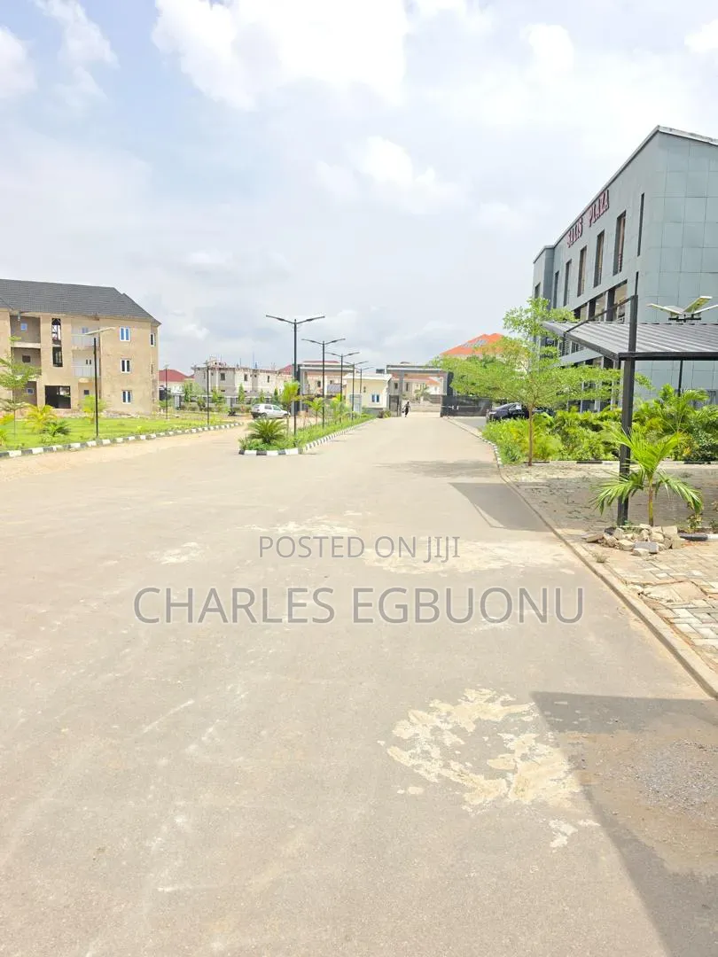 Luxury 2bedroom Duplex on the Airport Road. in Kuje