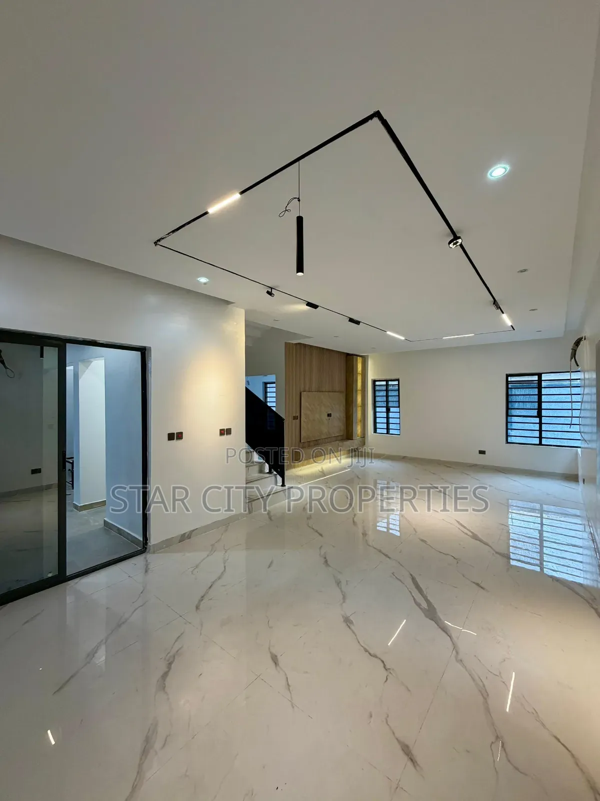 5bdrm Duplex in Magodo for sale in Magodo Isheri