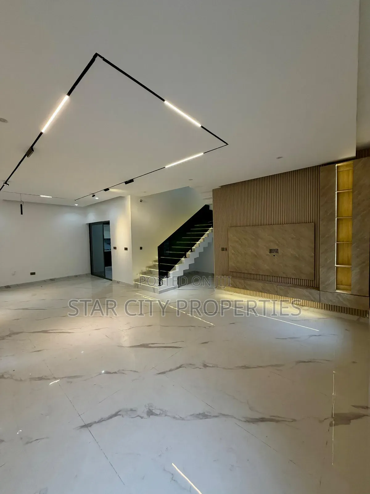 5bdrm Duplex in Magodo for sale in Magodo Isheri