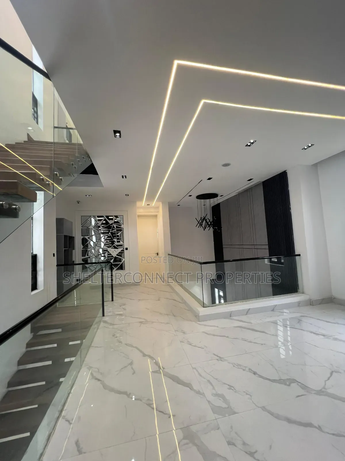 5bdrm Duplex in Lekki Phase 1 for sale in Lekki Phase 1