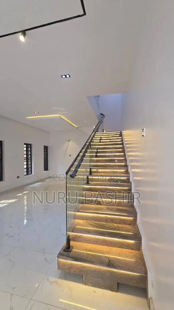 4bdrm Duplex in Prestigious Carlton, Akobo for sale in Akobo