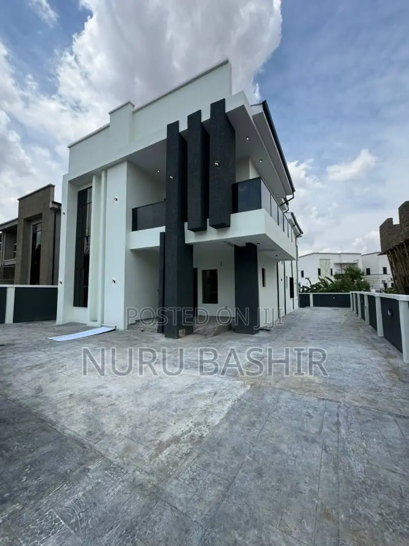 4bdrm Duplex in Carlton Gate Estate, Akobo for sale in Akobo