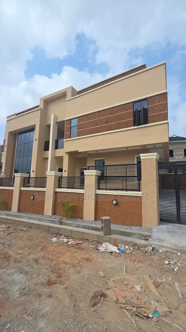 4bdrm Duplex in Carlton Gate Estate, Akobo for sale in Akobo