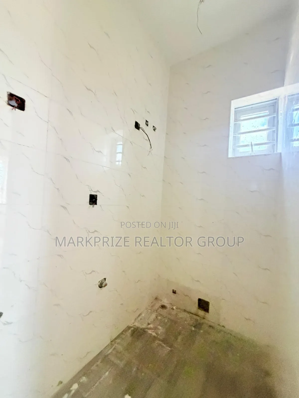 2bdrm Apartment in Ikeja Lagos for sale in Ikeja GRA