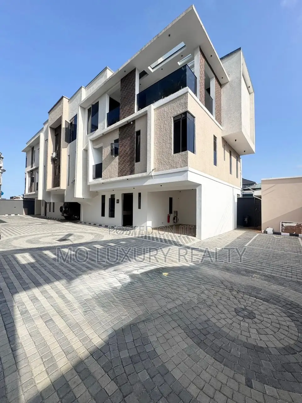 4bdrm Townhouse / Terrace in Lekki for rent in Lekki