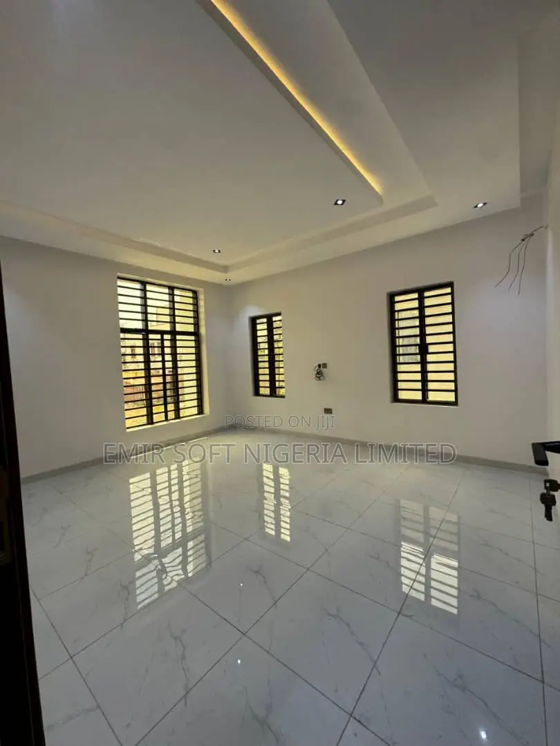 4bdrm Duplex in Carlton Gate Estate, Akobo for sale in Akobo