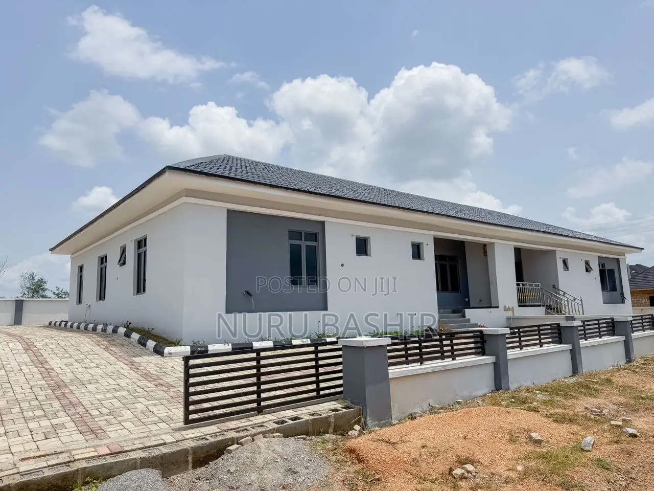 3bdrm Bungalow in Fort Court Estate, Akala Express for sale in Akala Express