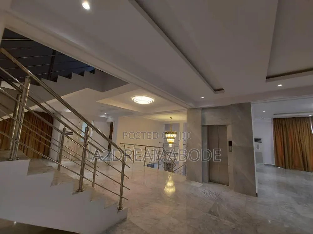 5bdrm Duplex in Banana Island for sale in Banana Island
