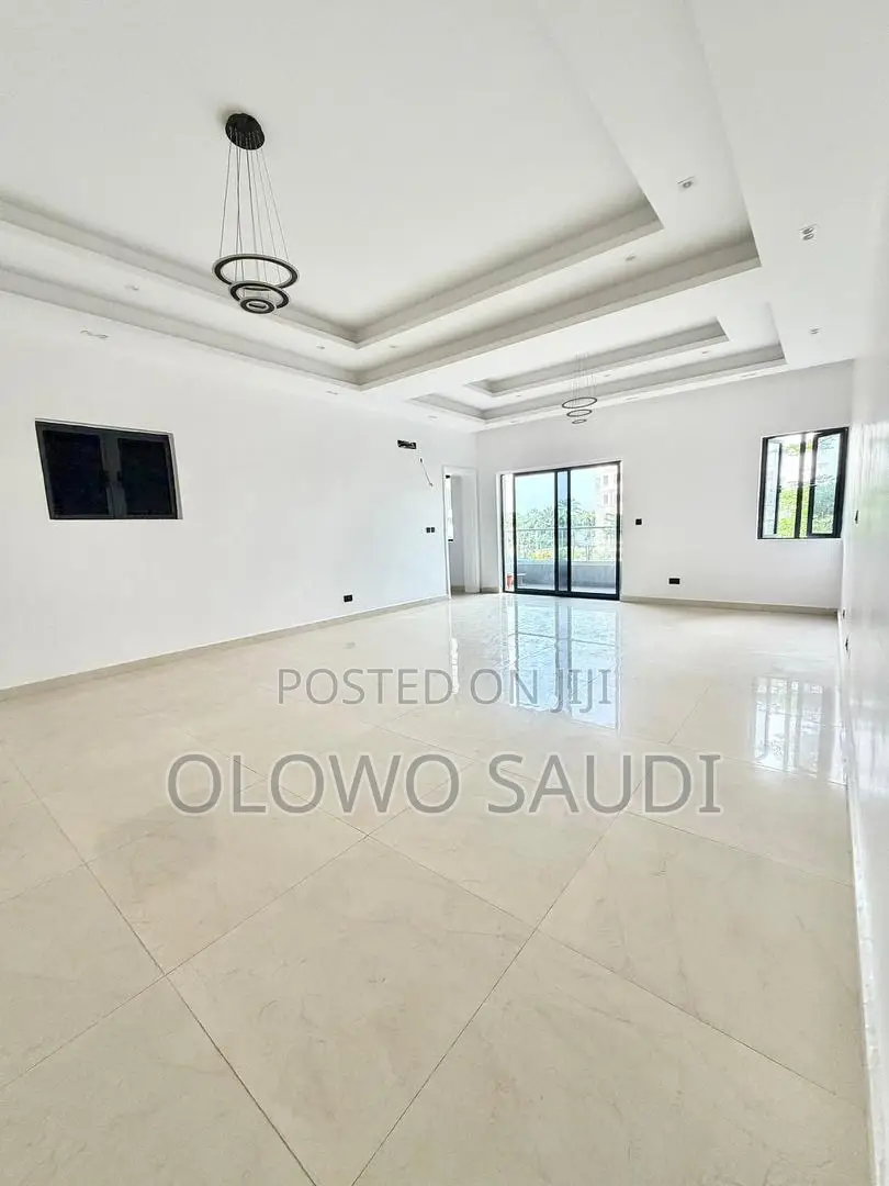 3bdrm Duplex in Vi Lagos, Victoria Island for sale in Victoria Island