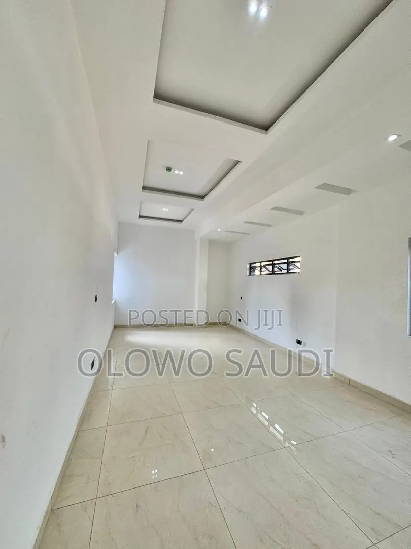 3bdrm Duplex in Vi Lagos, Victoria Island for sale in Victoria Island