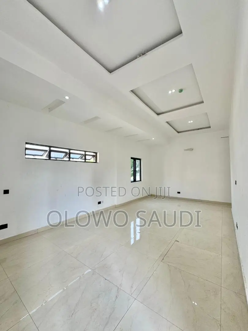 3bdrm Duplex in Vi Lagos, Victoria Island for sale in Victoria Island