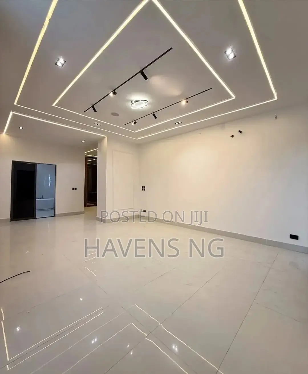5bdrm Duplex in Lekki Phase 2 for sale in Lekki Phase 2