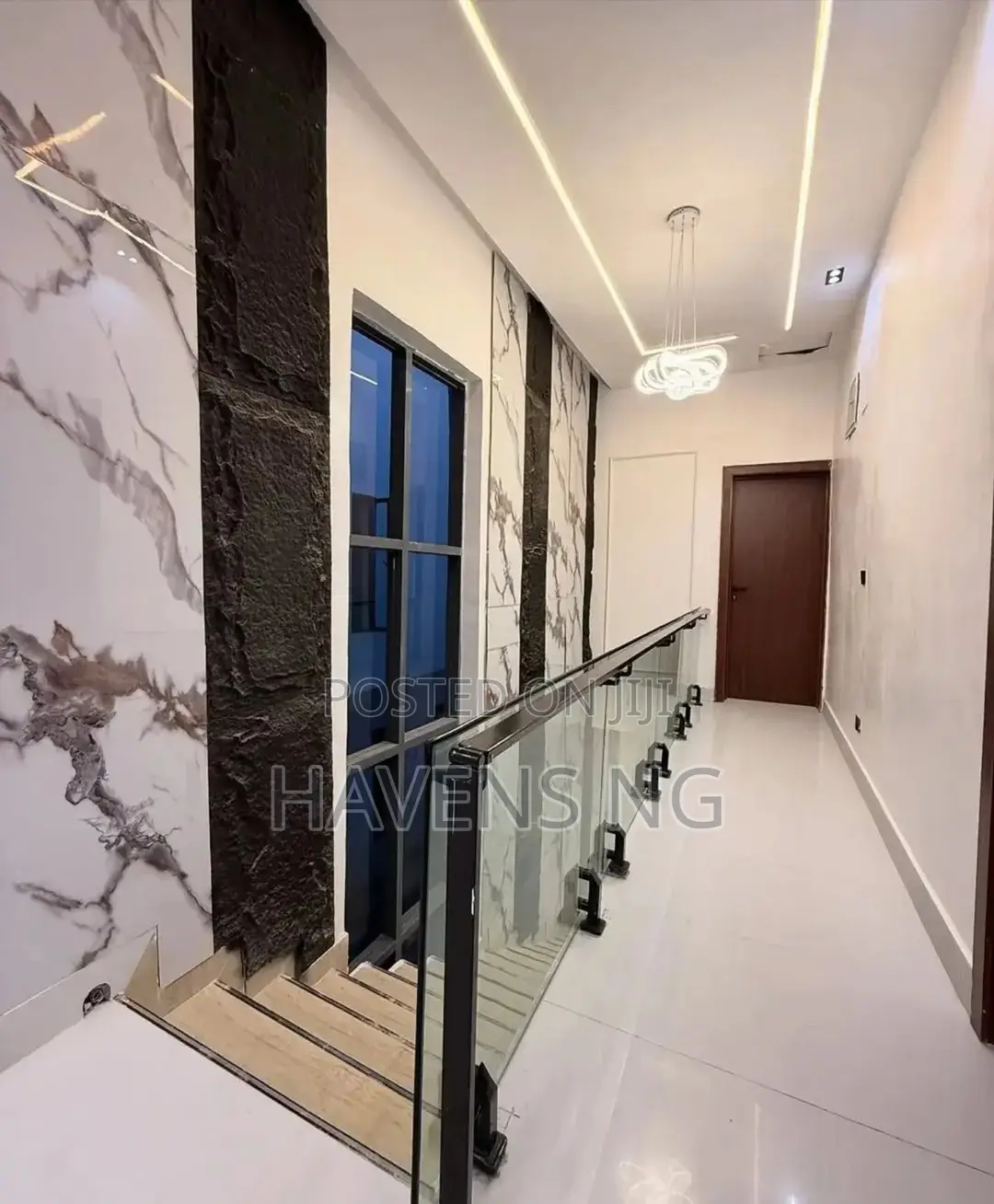 5bdrm Duplex in Lekki Phase 2 for sale in Lekki Phase 2
