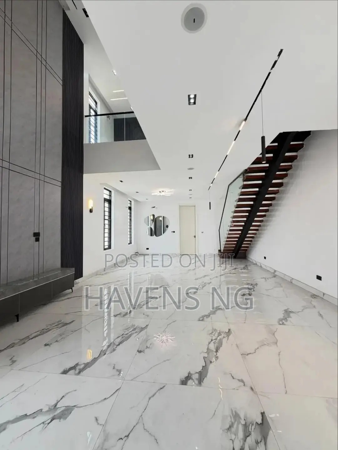 5bdrm Duplex in Lekki Phase 1 for sale in Lekki Phase 1
