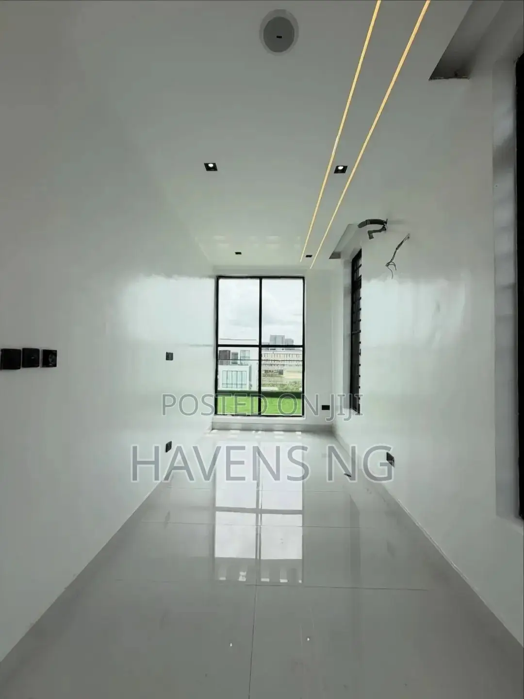 5bdrm Duplex in Lekki Phase 1 for sale in Lekki Phase 1
