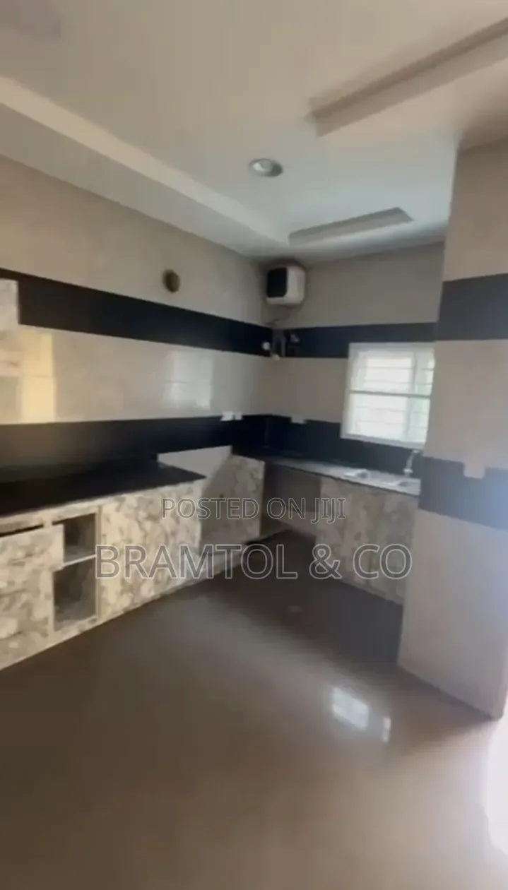 4bdrm Townhouse / Terrace in Wuye for rent in Wuye
