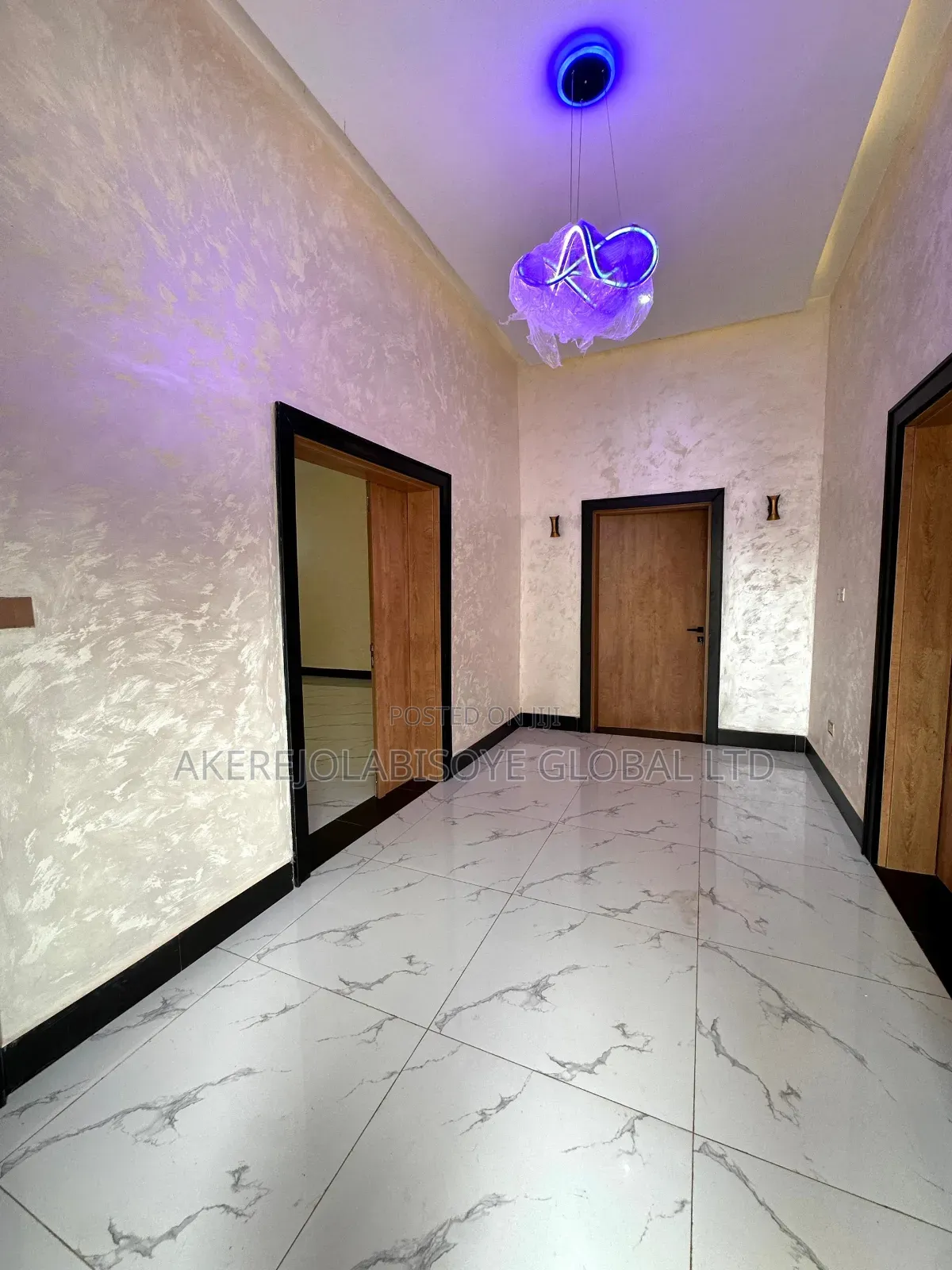 7bdrm Duplex in In An Estate for sale in Gwarinpa