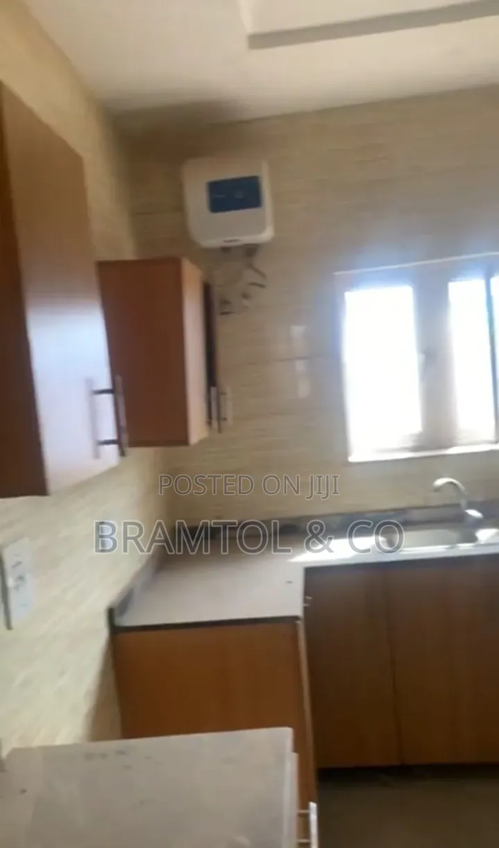 2bdrm Block of Flats in Wuye for rent in Wuye