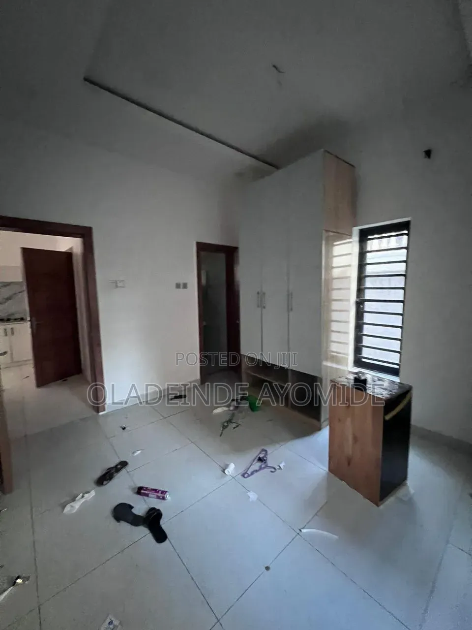 Mini Flat in Lakeville Estate, Agungi for rent in Agungi