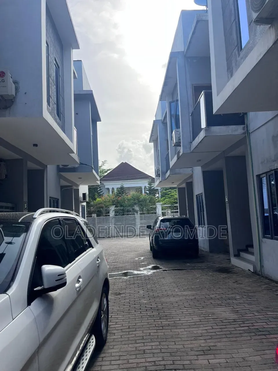 Mini Flat in Lakeville Estate, Agungi for rent in Agungi