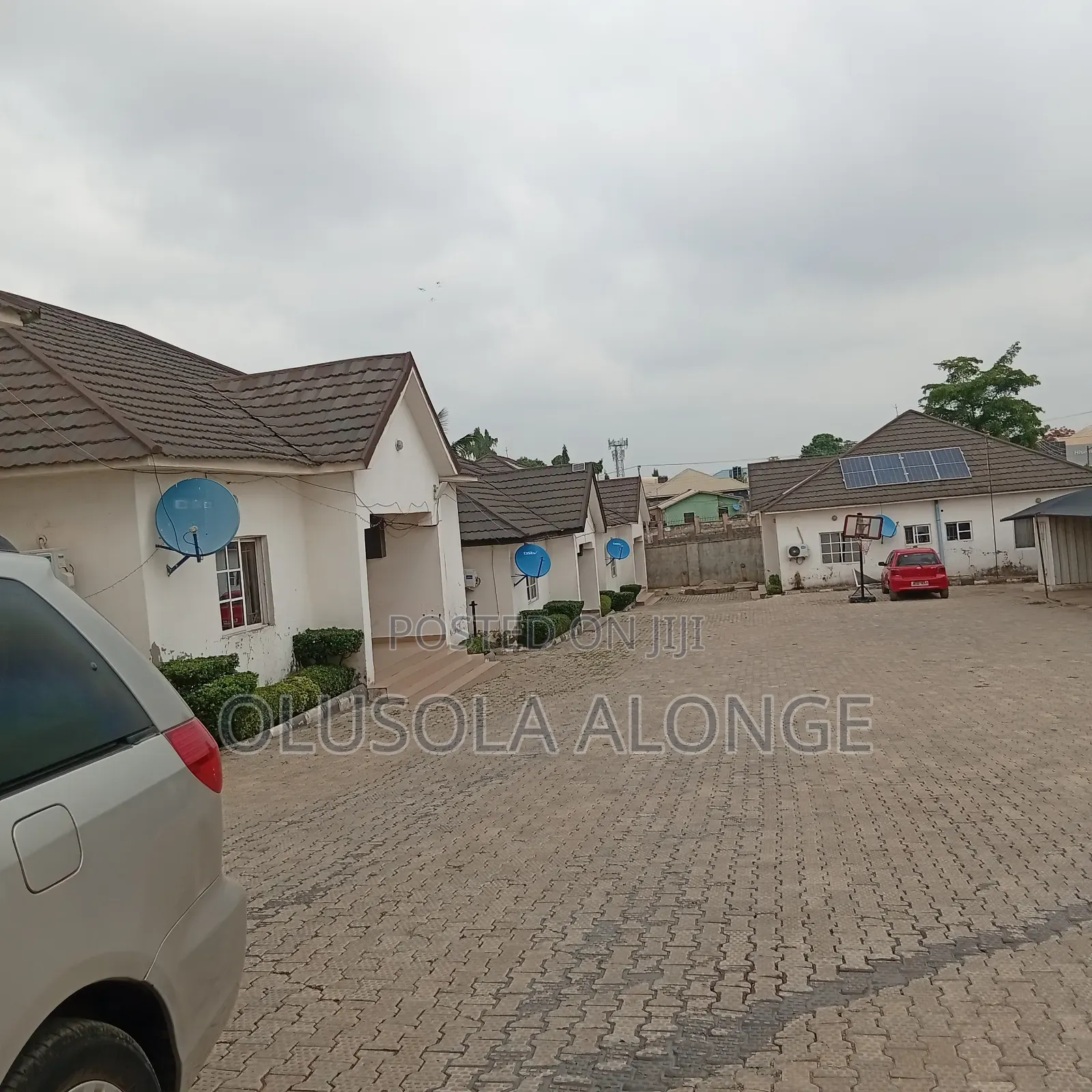 Lugbe Short-Let Apartment 3 Bedrooms Shared Apartment in FHA