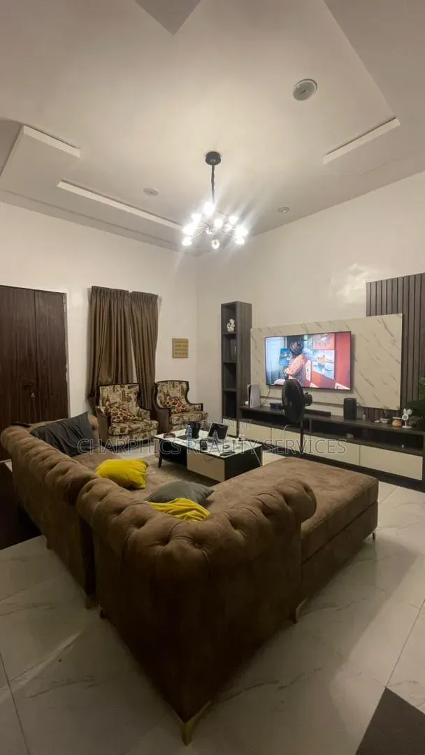 Furnished 4bdrm Duplex in Lekki Phase 2 for rent in Lekki Phase 2