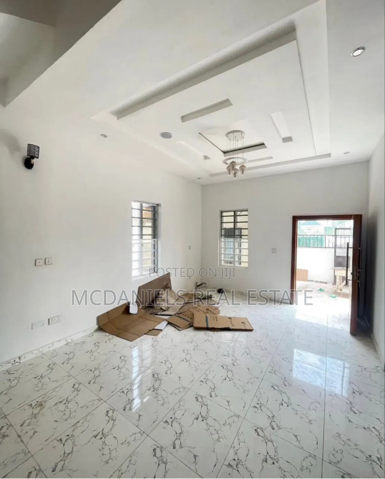 4bdrm Duplex in Chevron for sale in Chevron