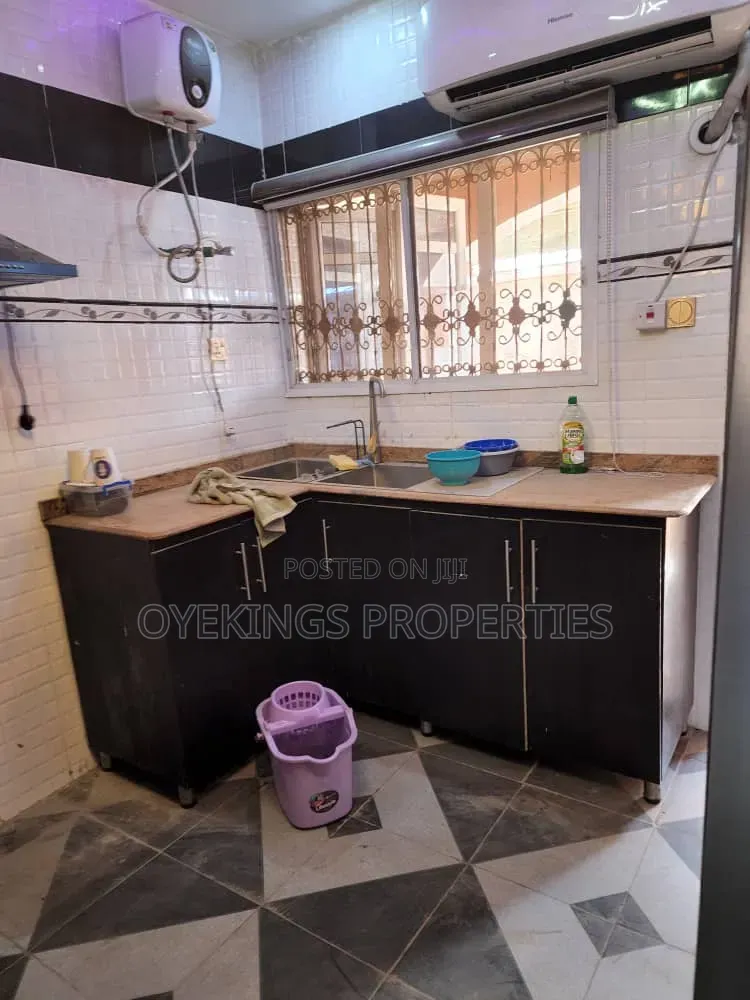 3bdrm Bungalow in Idi Ape, Akobo for sale in Akobo