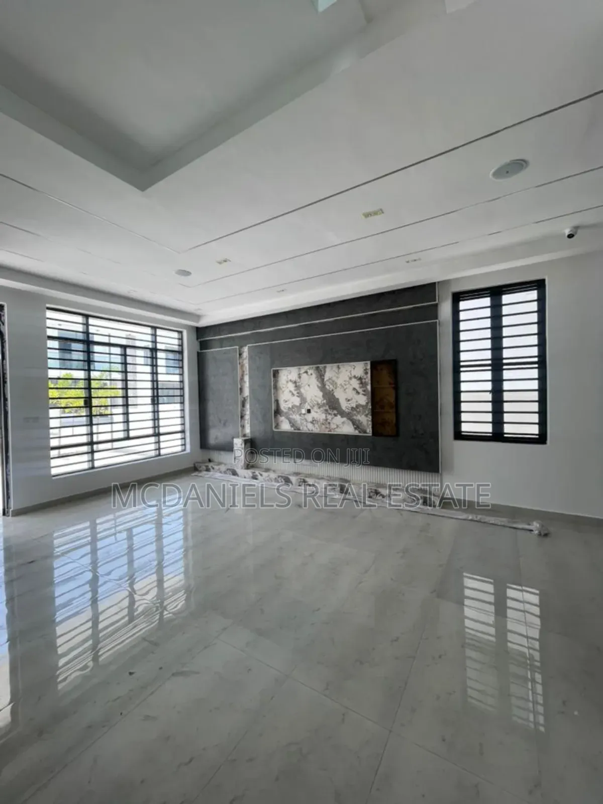 4bdrm Duplex in Ilaje / Lekki for sale in Ilaje / Lekki