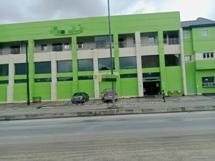 For Sale: Plaza in Port-Harcourt