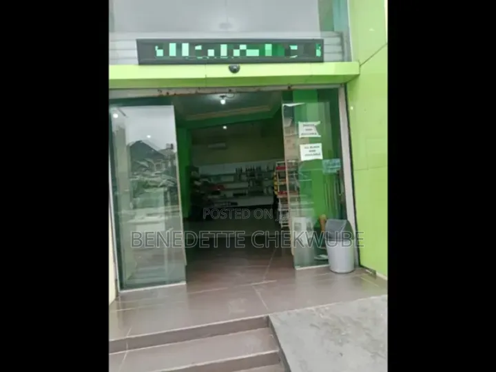 For Sale: Plaza in Port-Harcourt