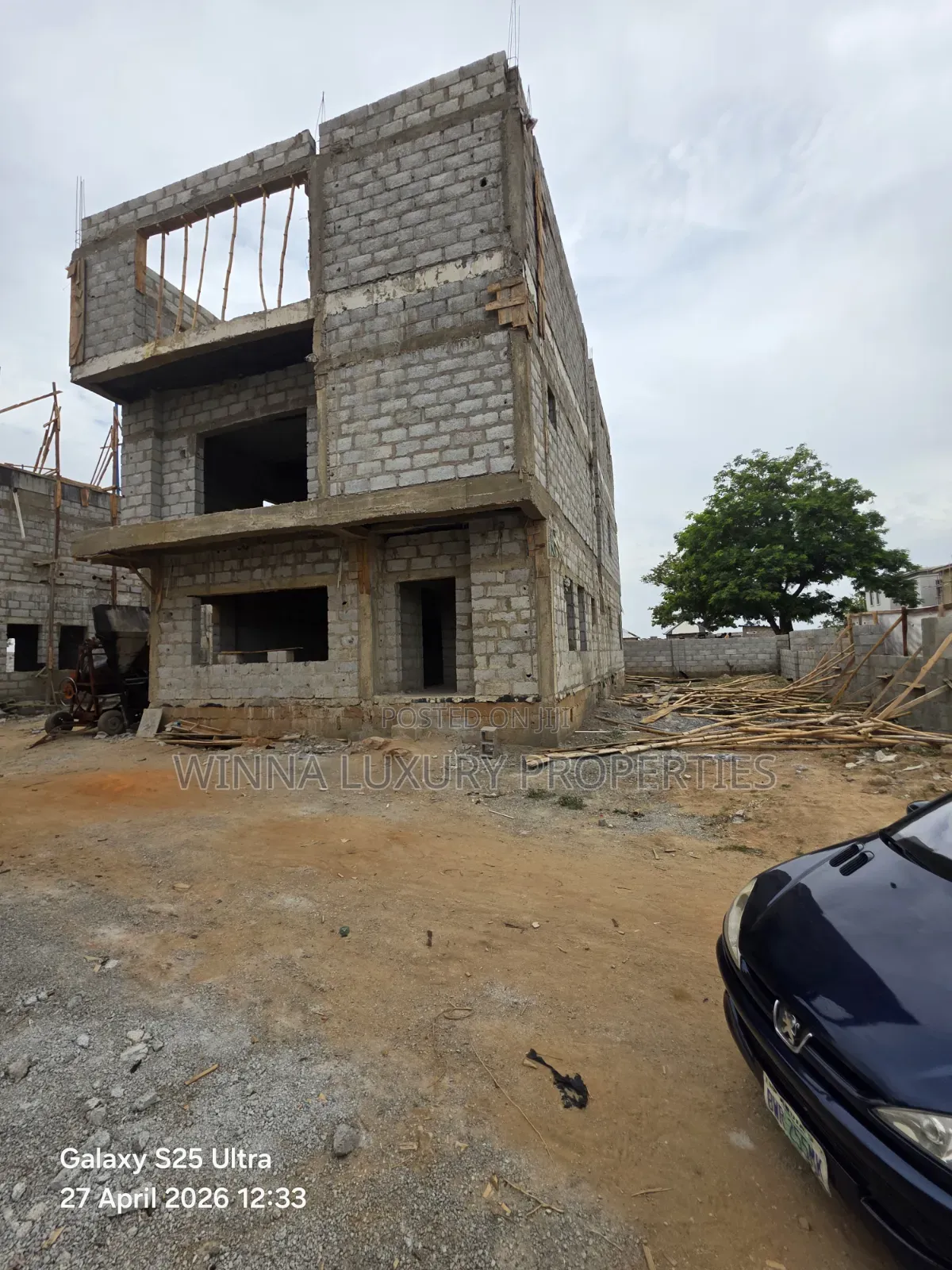 4bdrm Duplex in Sabon Lugbe for sale in Lugbe District