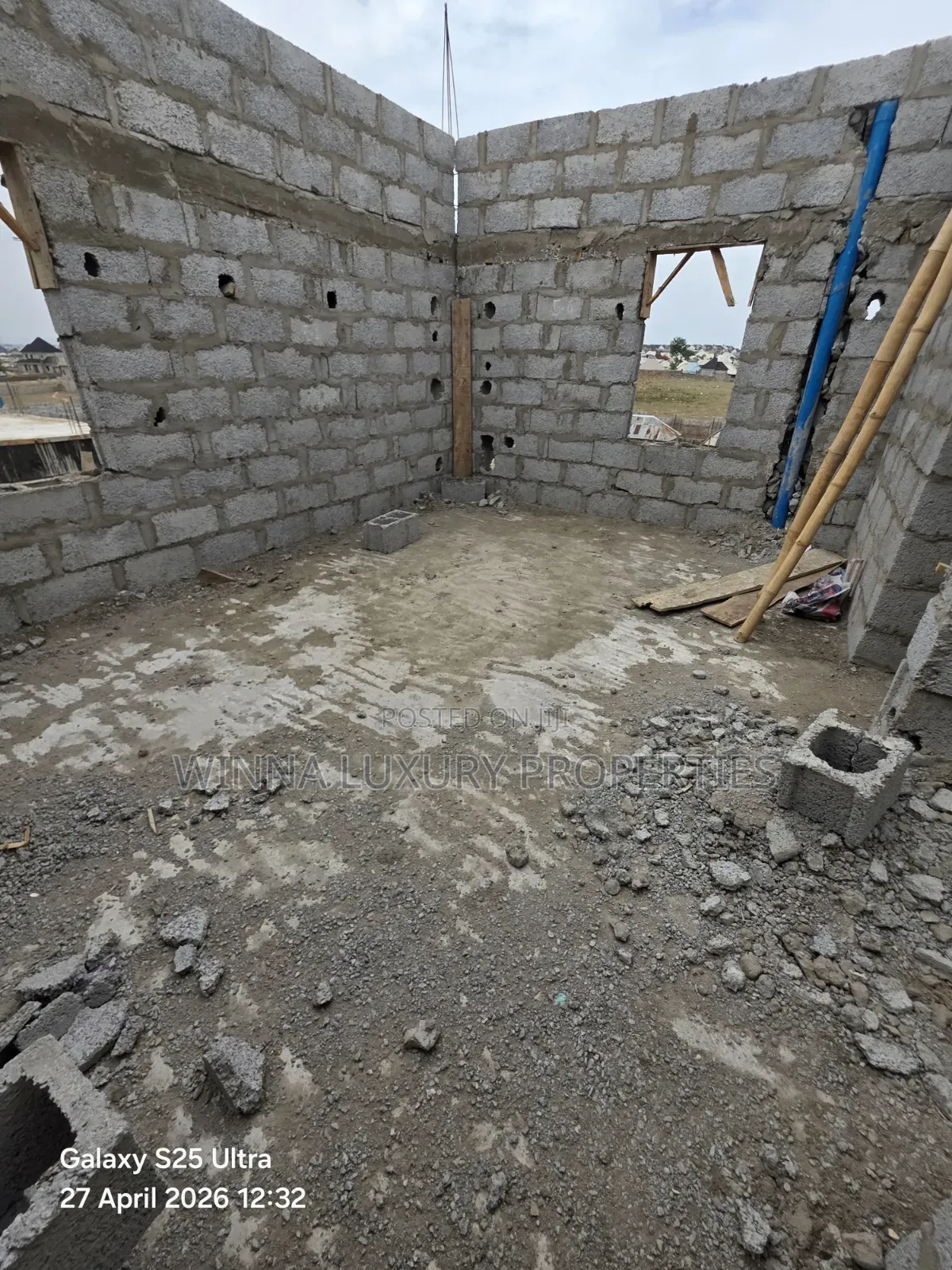 4bdrm Duplex in Sabon Lugbe for sale in Lugbe District