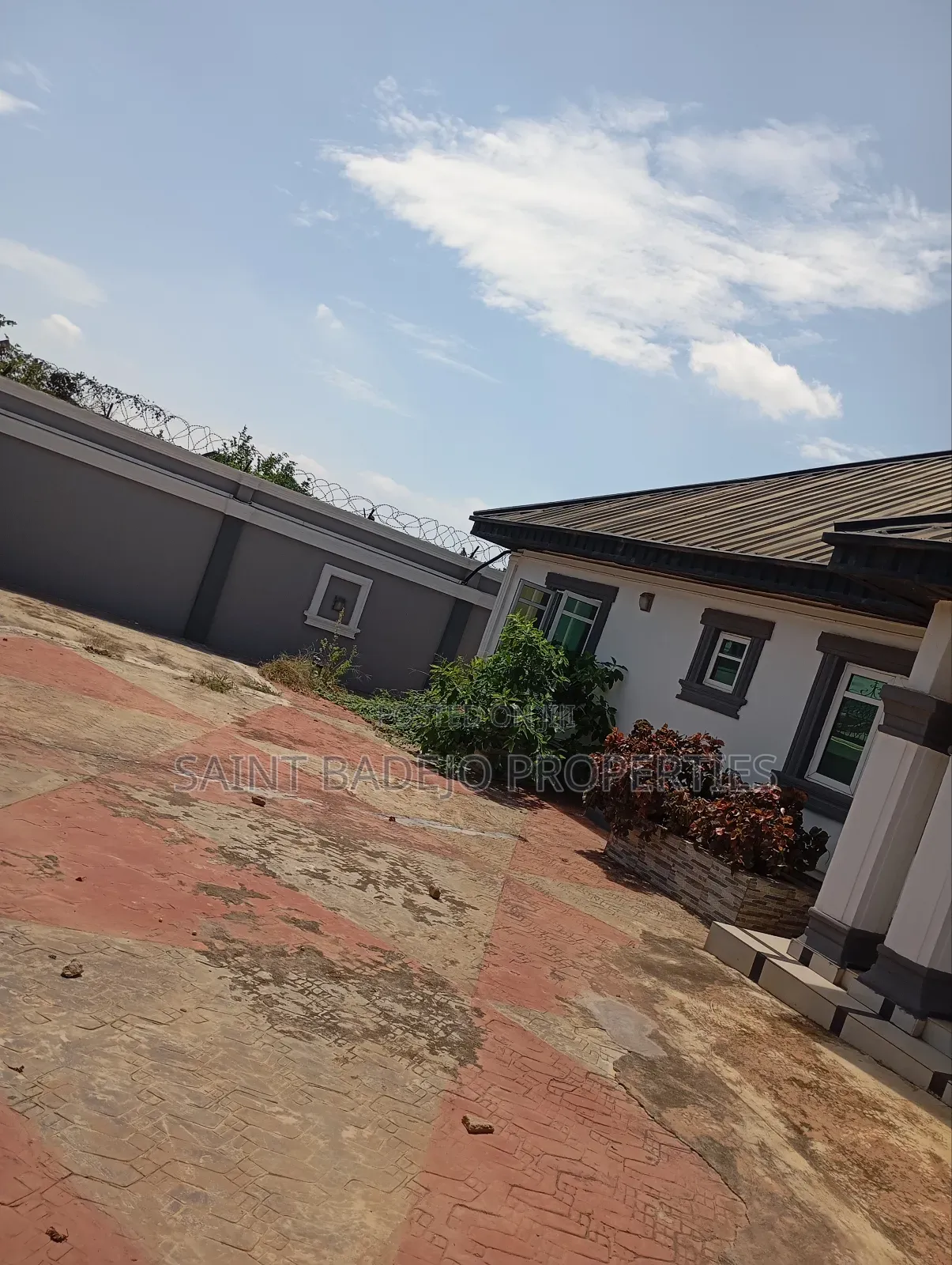 1bdrm Block of Flats in Opposite Igbalu, Gberigbe for rent in Gberigbe