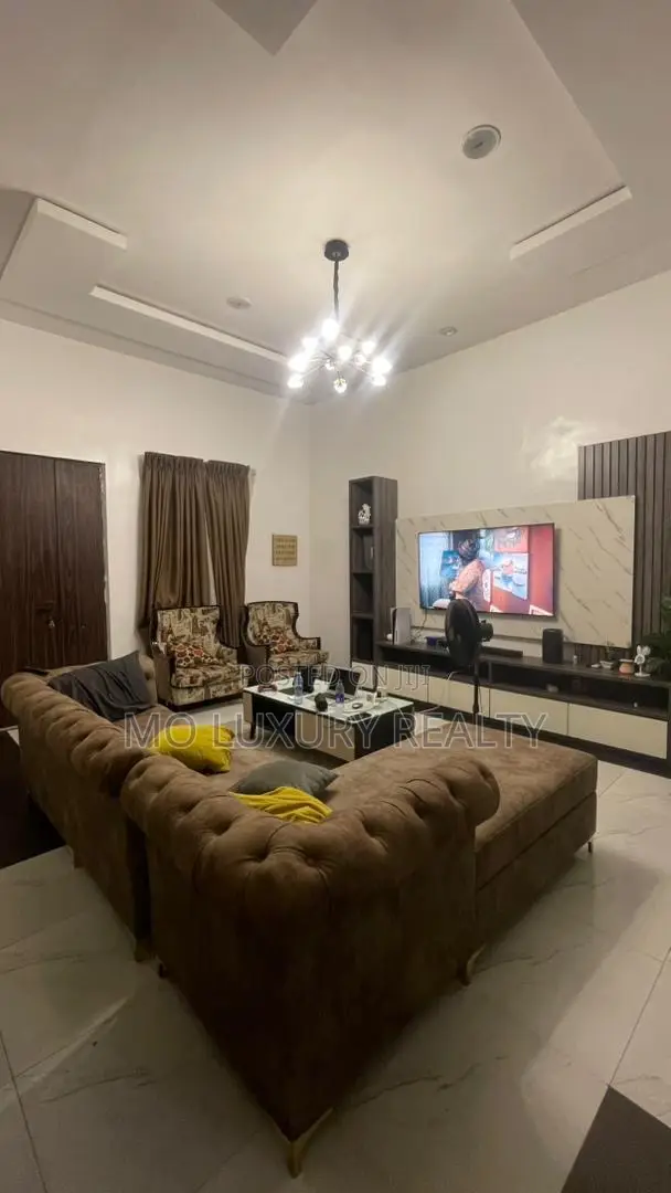 Furnished 4bdrm Townhouse / Terrace in Ikota for rent in Ikota