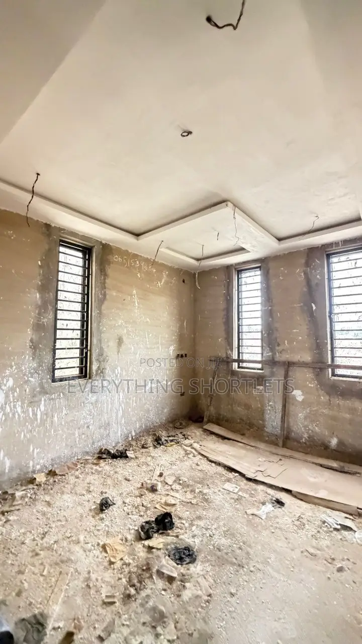 4bdrm Townhouse/Terrace in Apo District for sale in Apo District