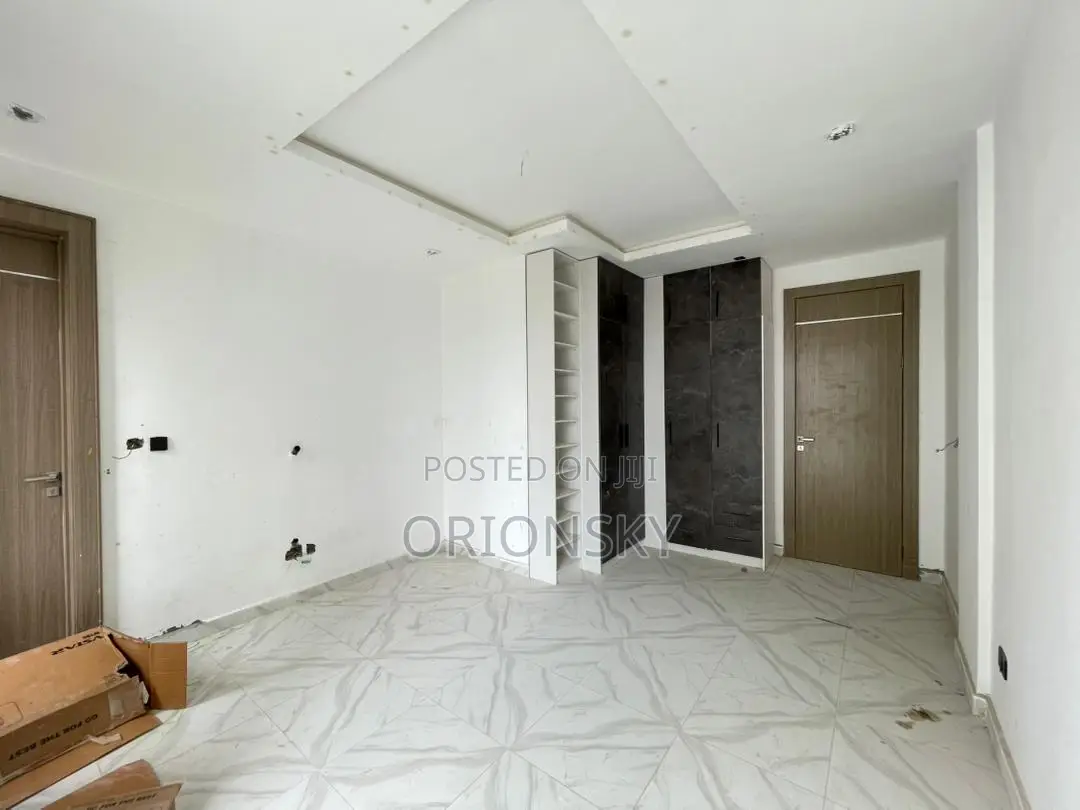 2bdrm Apartment in Freedom Way, Lekki Phase 1 for sale in Lekki Phase 1