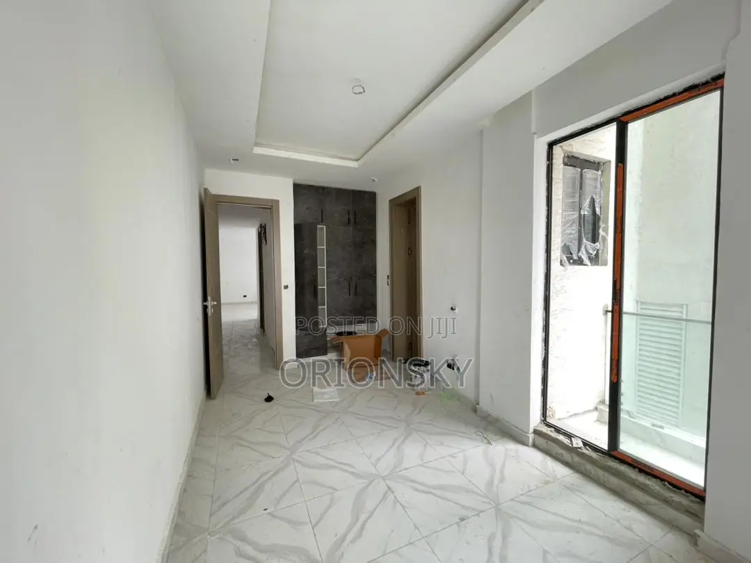2bdrm Apartment in Freedom Way, Lekki Phase 1 for sale in Lekki Phase 1